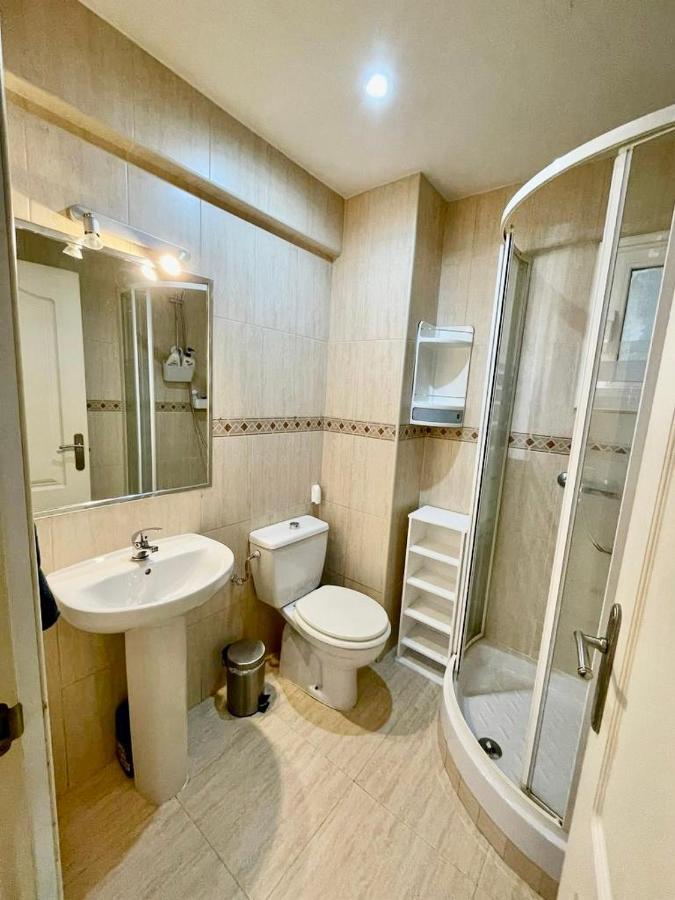 Ferienwohnung Acogedor Duplex Barrio Del Pilar Madrid Exterior foto